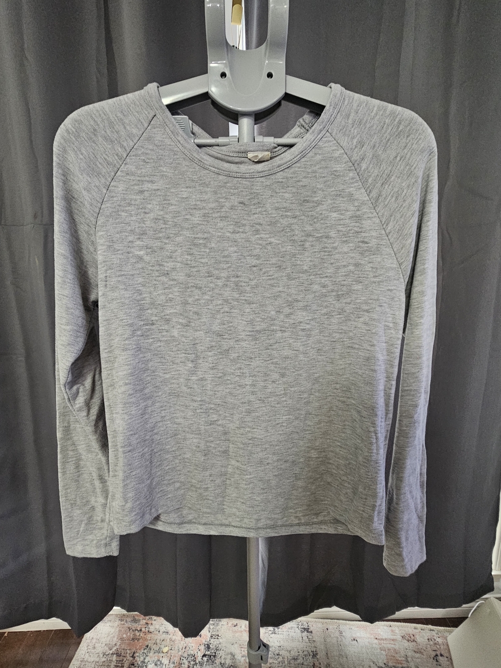 Wilfred Heather Gray Raglan Sweatshirt